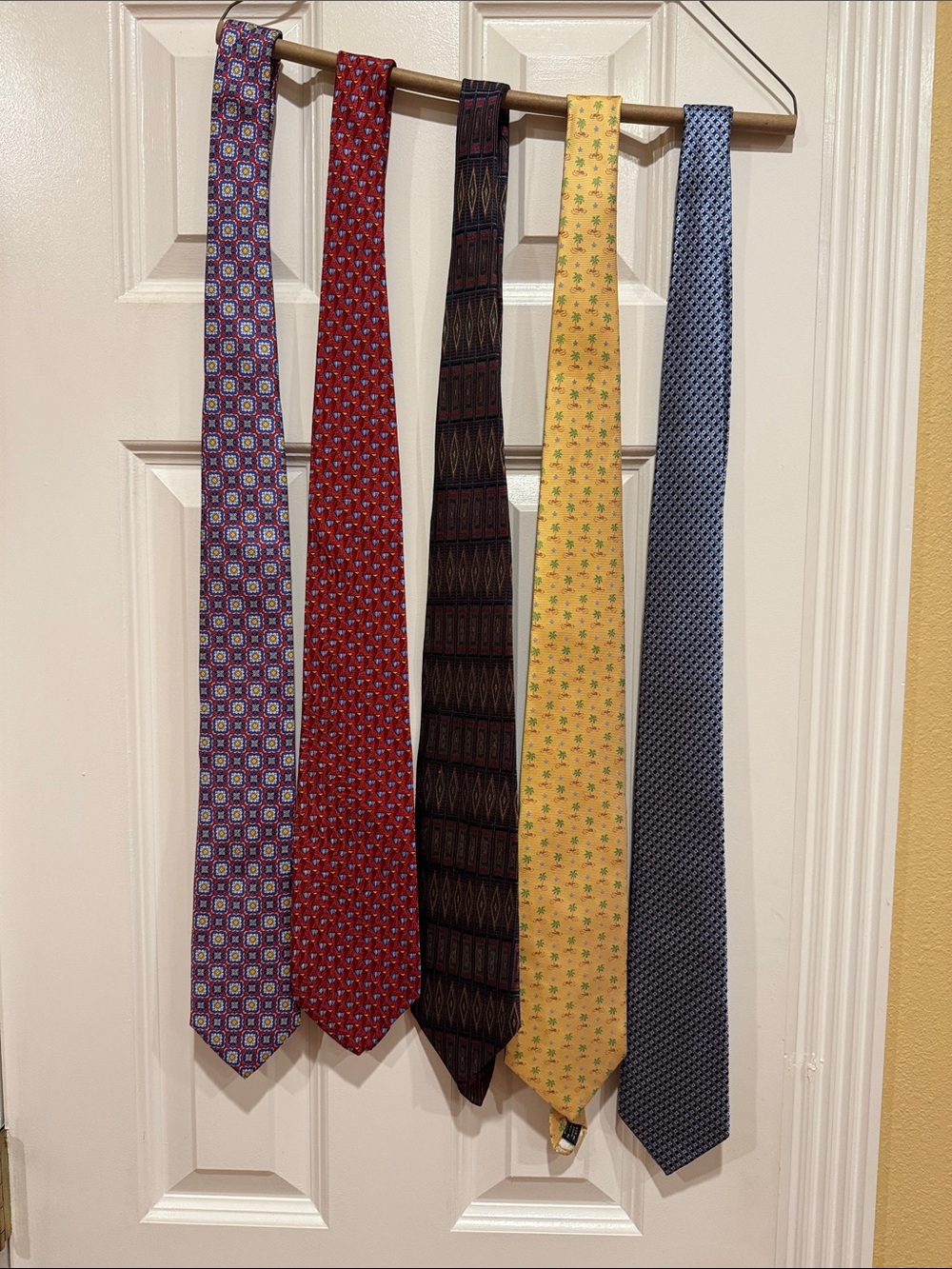 Set of 5 Men’s neckties-